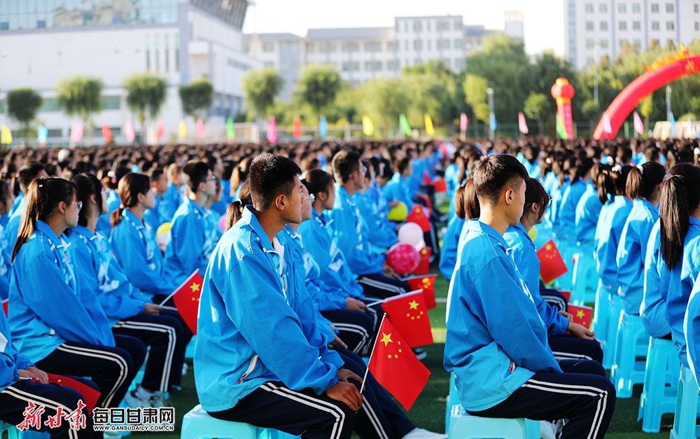 张掖中学高一图片