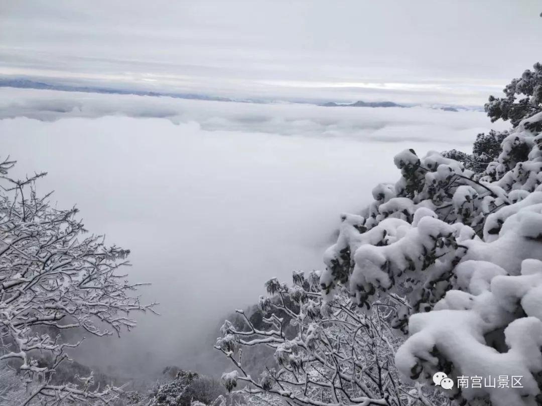 南宫山下雪啦!冬天的第一场雪你想与谁共赏