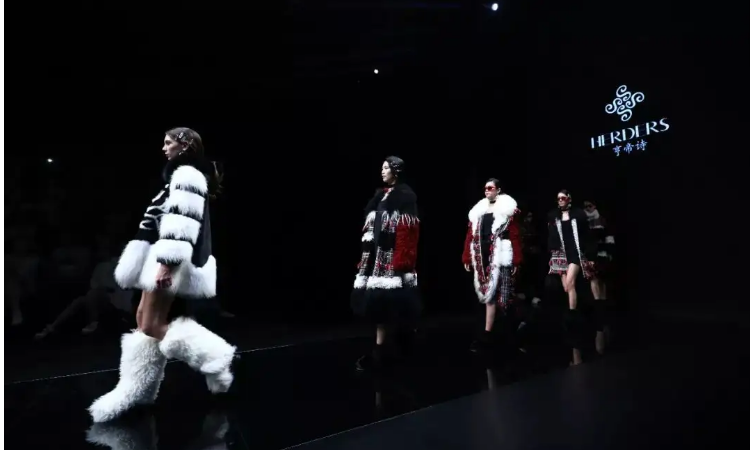 亨帝诗皮草小颖是谁