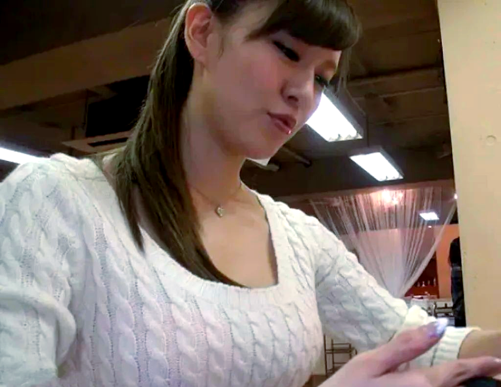 白咲莉乃:日本网络世界的新星