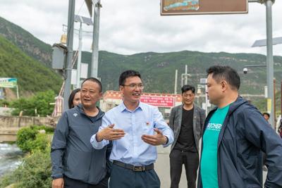 【浙里甘孜】郑军辉引"活水"浇灌乡城幸福之花