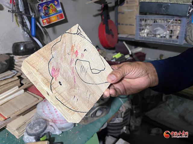 「2023重走中国西北角」手艺人李克武:一代接着一代干 让马头骨质琴