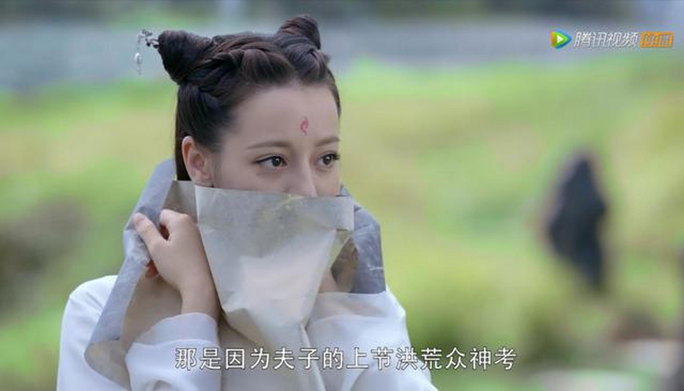 摘要: 墨渊和少绾在昆仑虚被白浅和凤九发现,引发了一连串尴尬和紧张