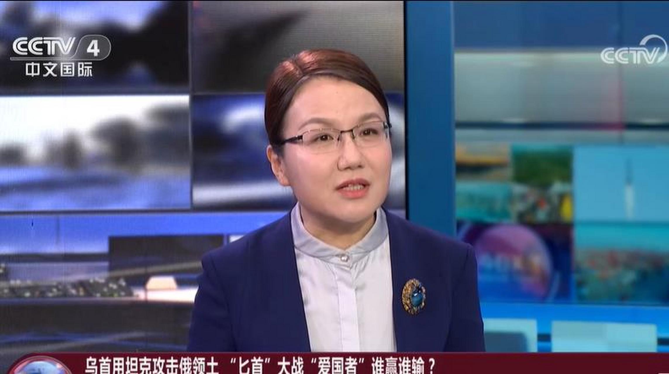 央视《新闻1+1》国防大学李莉的简单介绍