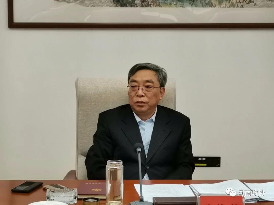 朱焕然主持召开推进"设计河南"建设第四研究小组工作座谈会