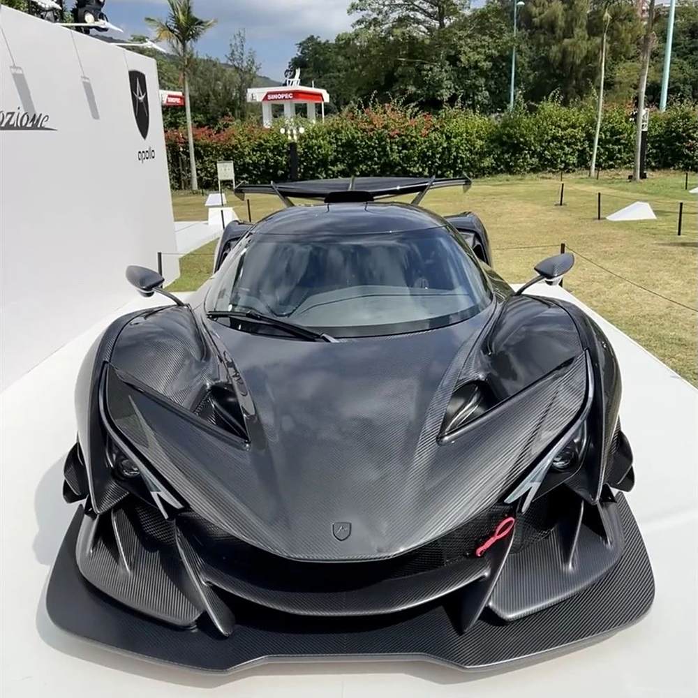 阿波罗ie,单车成本1900万,比家用a级车还轻,全球10台