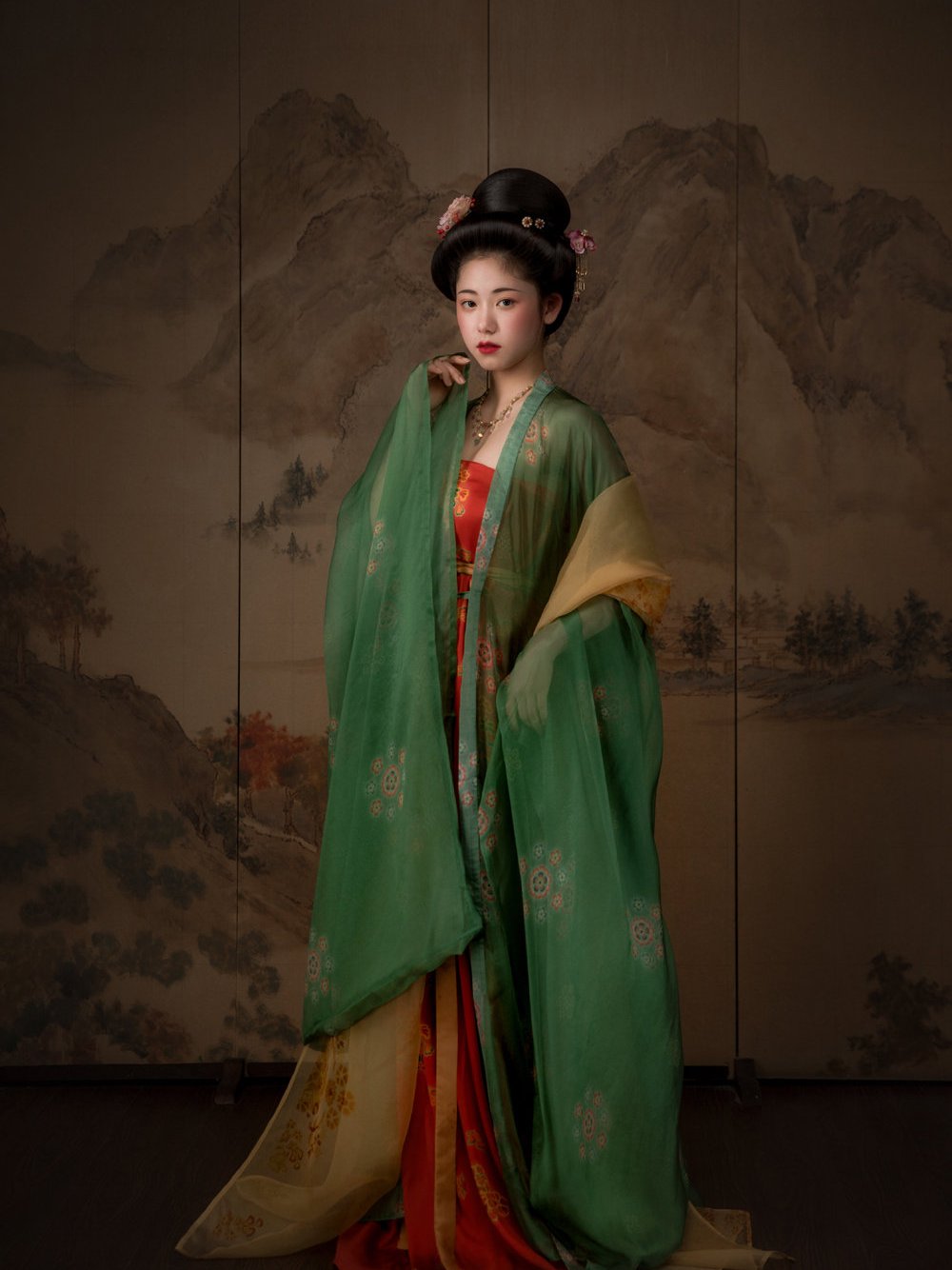 唐朝人的审美有多超前?看看唐风汉服就知道了,配色经典又浓郁