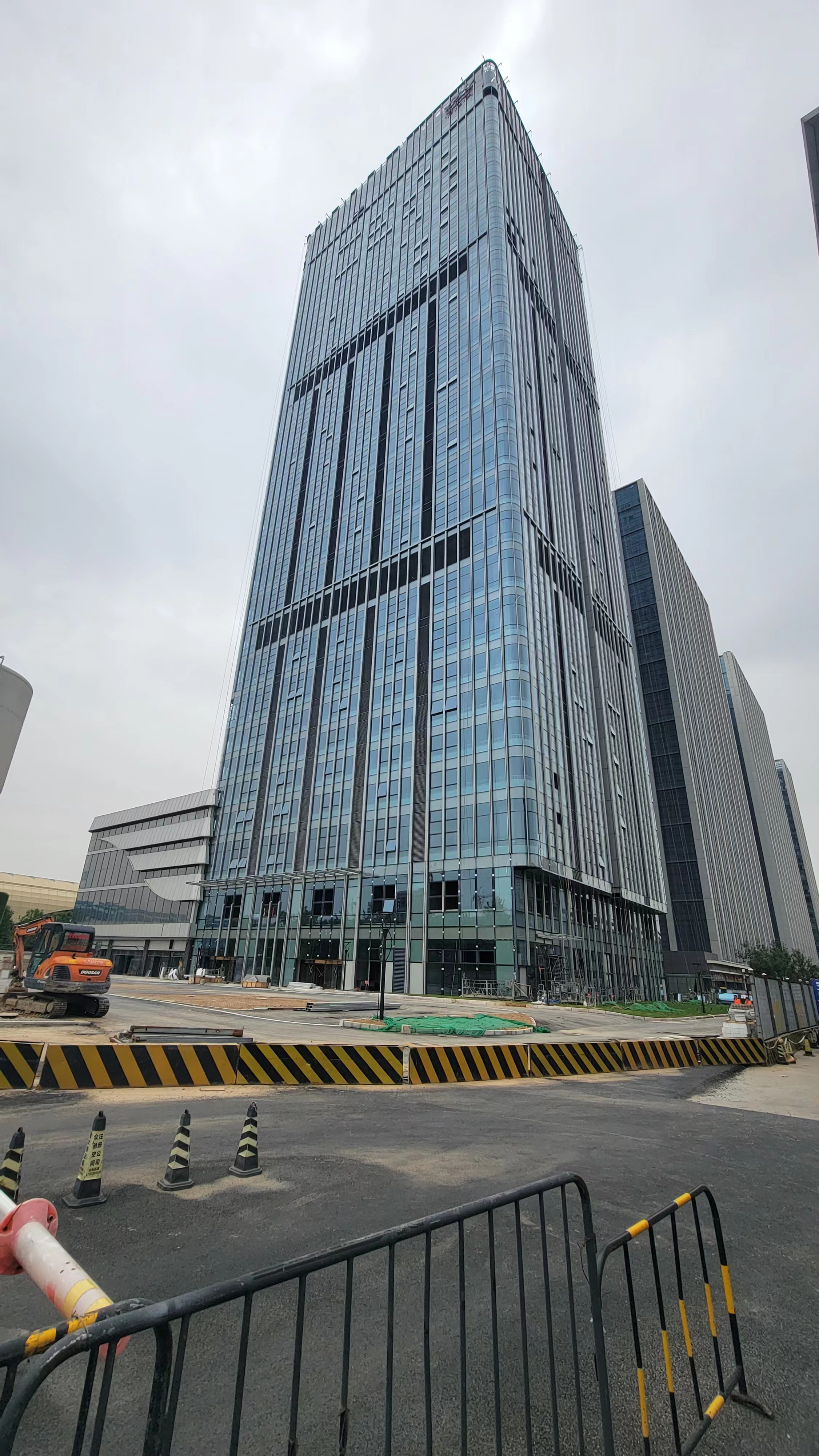 西安华南城的ab面