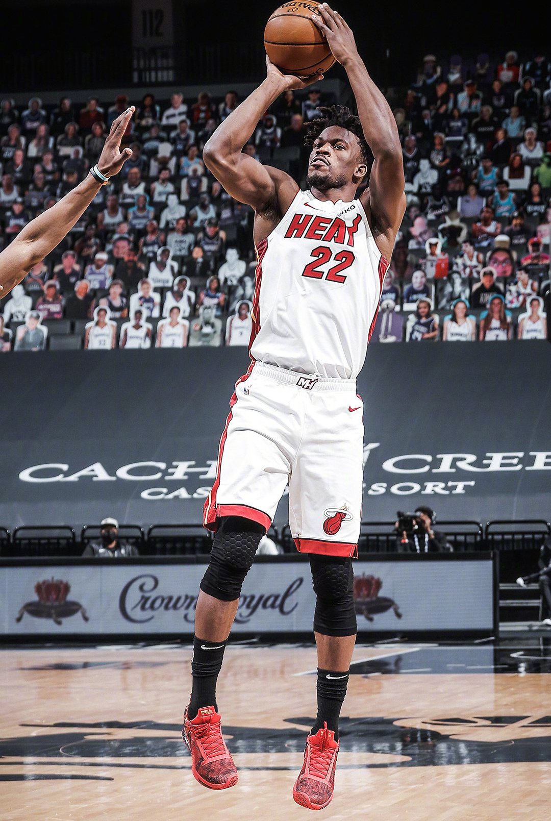 巴特勒:我要击败他!