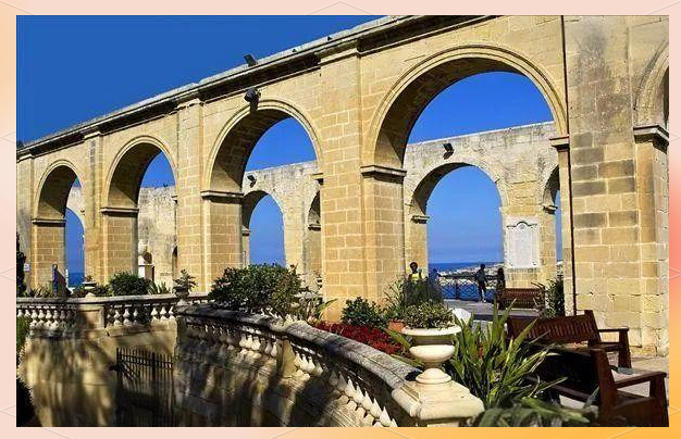 瓦莱塔古城:马耳他骑士团的历史遗产