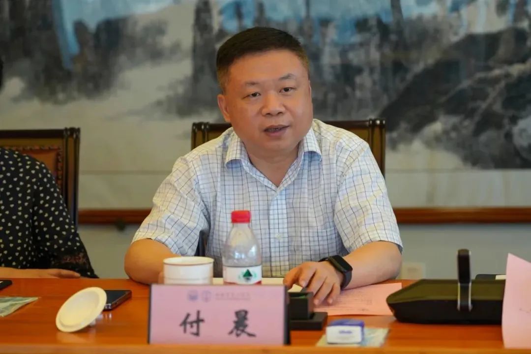 上海市卫生健康委副主任付晨一行到东方医院调研