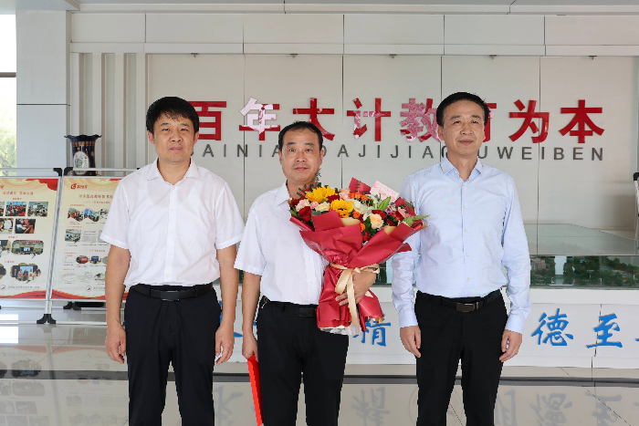 滨州经济开发区第一中学校长