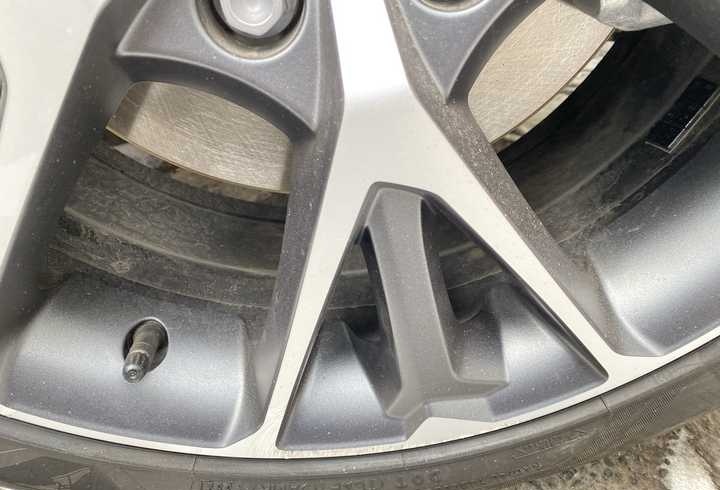 领克03车胎多少钱?