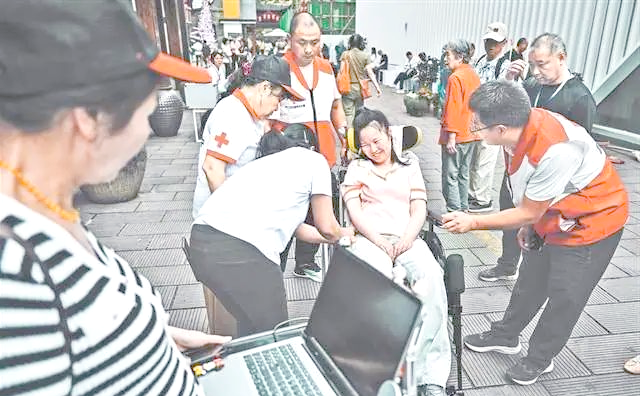 渐冻症患者们的首次远门旅行:从挑战到重生的旅程