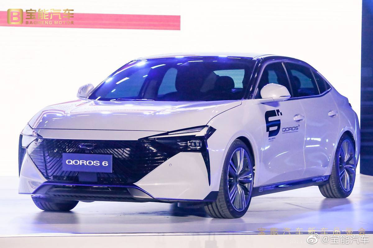 宝能汽车 gx5 / qoros6 新车亮相