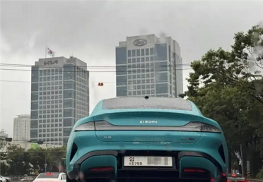 现代汽车“偷师”中国技术！多台小米SU7现身首尔研究所