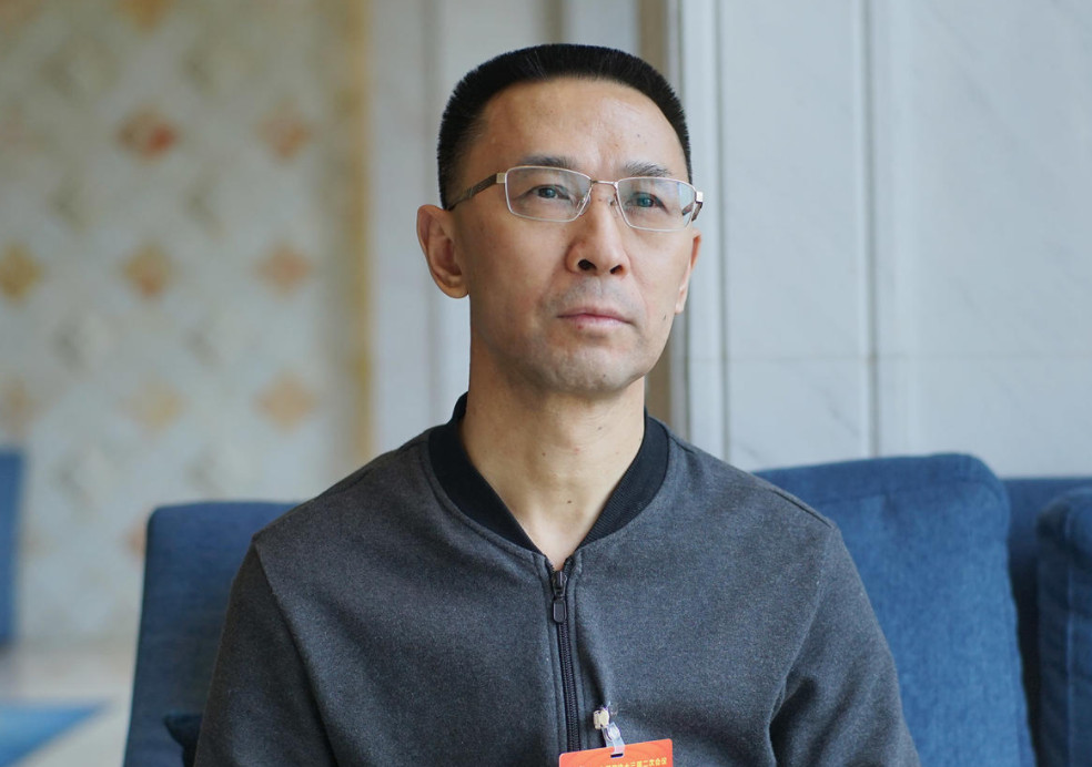 她是央视"最敬业"主持人,老公竟是大名鼎鼎的他,万万没想到!