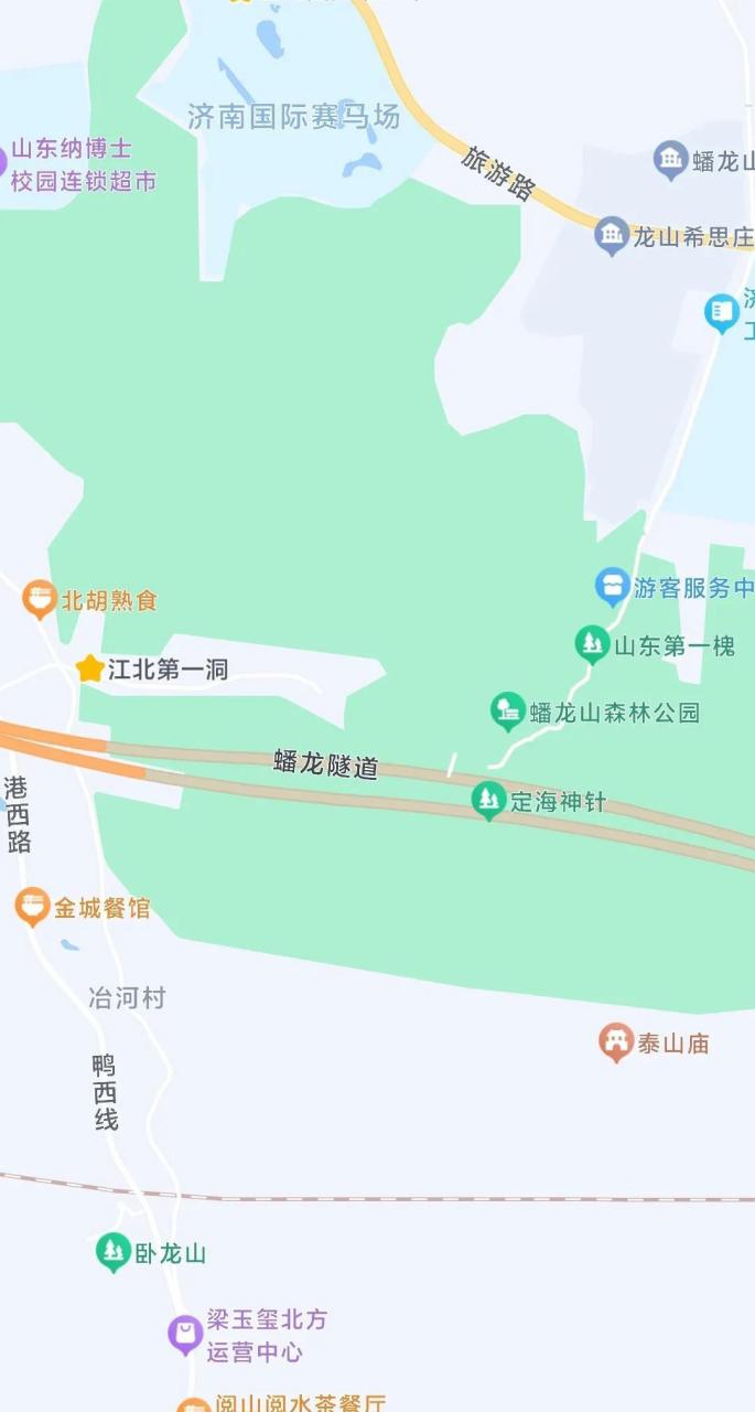 乍一看还以为是济南的蟠龙山隧道,后来经网友指正,济南的是蟠龙山下面