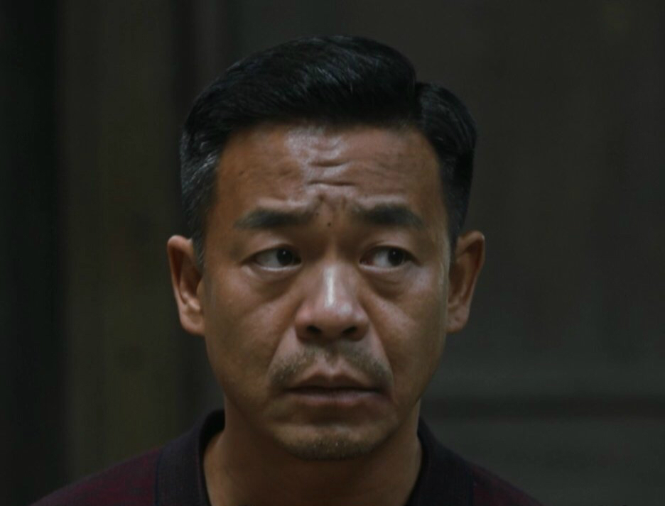 铁主任真的是坏人吗?《装台》藏着匠心,铁扣角色具备最大真实