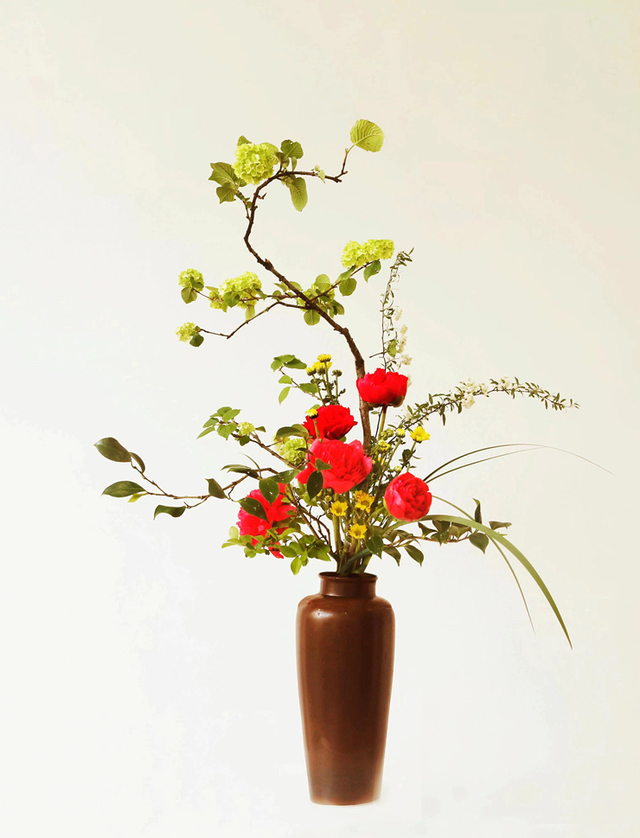 谷雨时节,40个牡丹芍药插花作品,让你尽赏最美春色