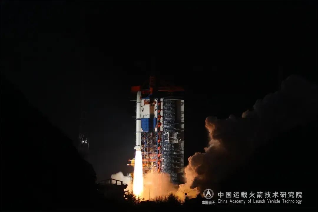 双箭耀长天长二丙捷龙三号火箭成功发射