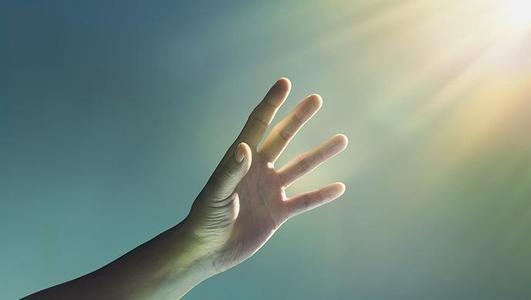 一条温暖热线的坚持:给心结难解求助者点亮微光