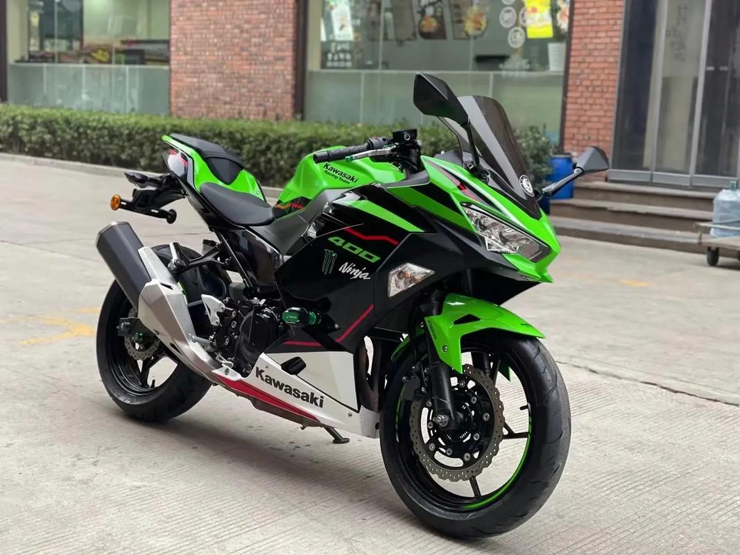 川崎ninja400详细参数