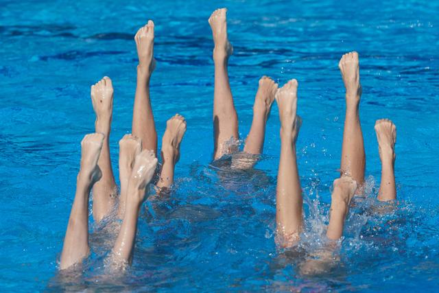 (体育)花样游泳——世锦赛:中国队获得集体自由自选金牌(2)