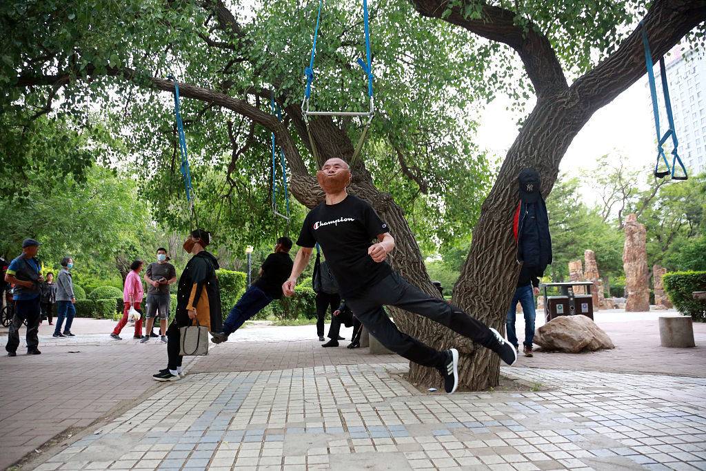 "吊颈健身"操作不当或致截瘫 骨科专家推荐的颈椎健身操学起来