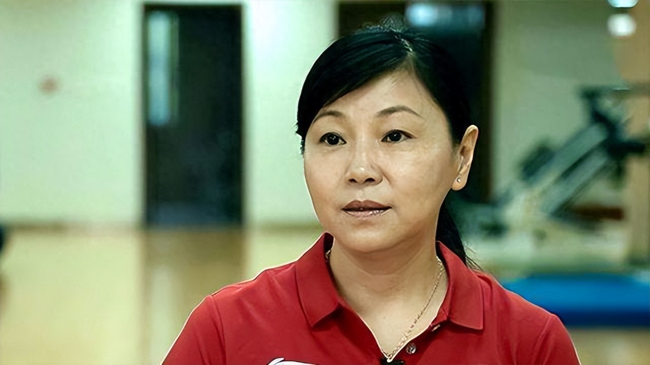 送郭晶晶上裁判席,开除田亮力捧全红婵,"铁娘子"周继红最近咋样