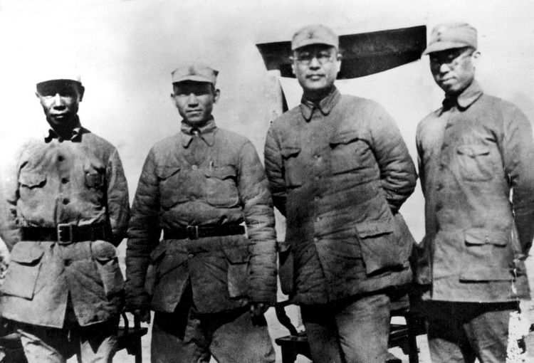 陈光当过八路军代师长,本可成开国大将,为何在授衔前自杀?