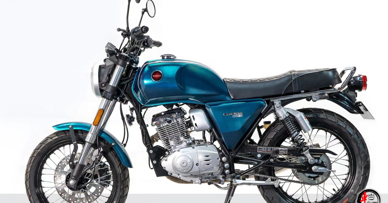 摩托发布了一款复古机车cb150r,凭借其复古的外观设计和明显的本田