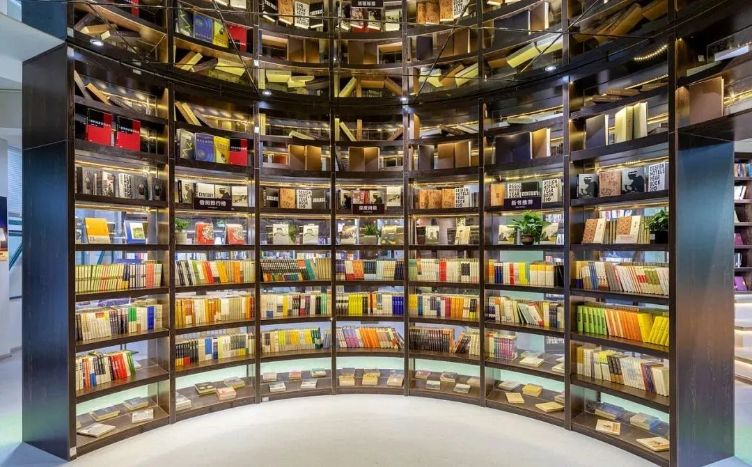 春晖书屋[gf]2022[/gf]悦书房坐落在合肥市瑶海区枞阳路301号红光街道