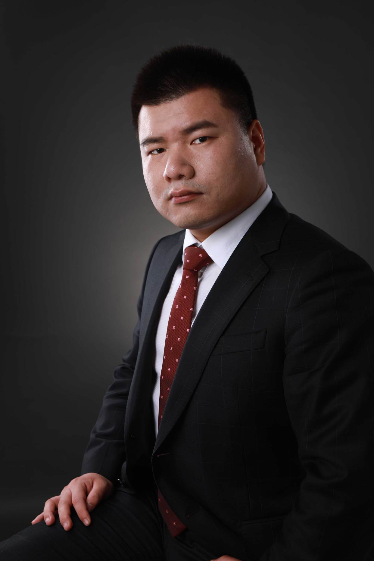 东亚期货沈杨是一个什么样的人?