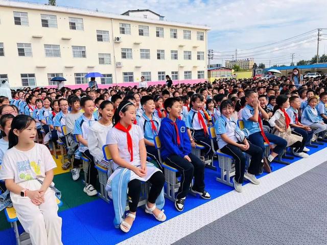 随县烈山湖学校召开2022秋季开学典礼