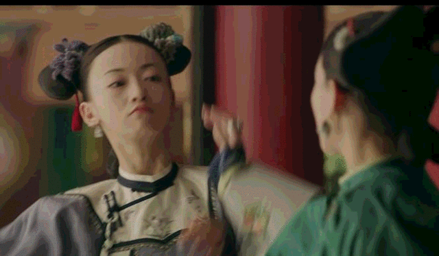 她在剧中饰演的魏璎珞敢爱敢恨,报仇从不隔夜,那种