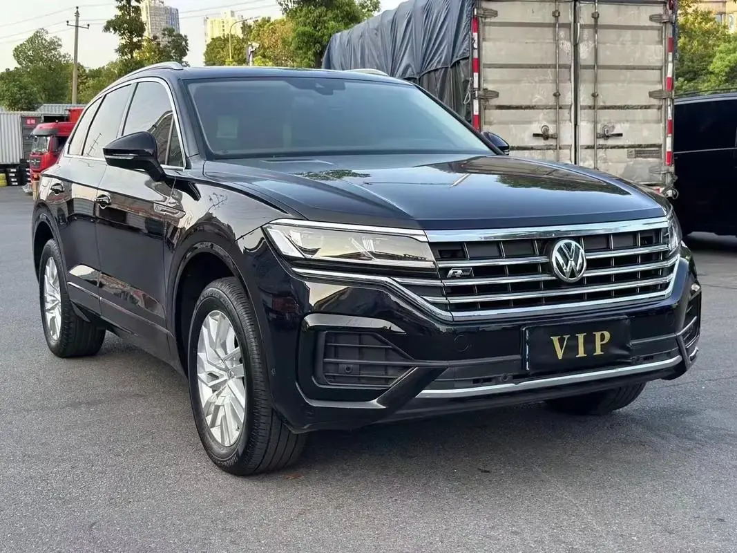 大众suv车型v8图片