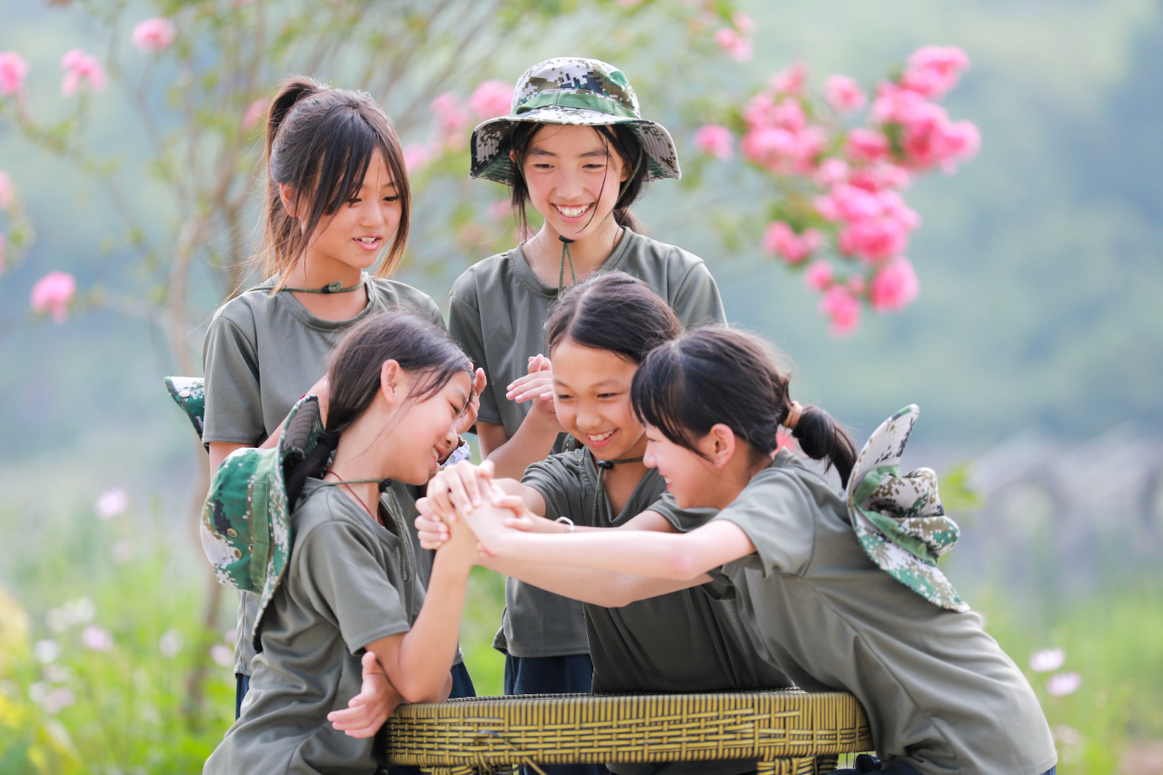 乡村夏令营里度暑假
