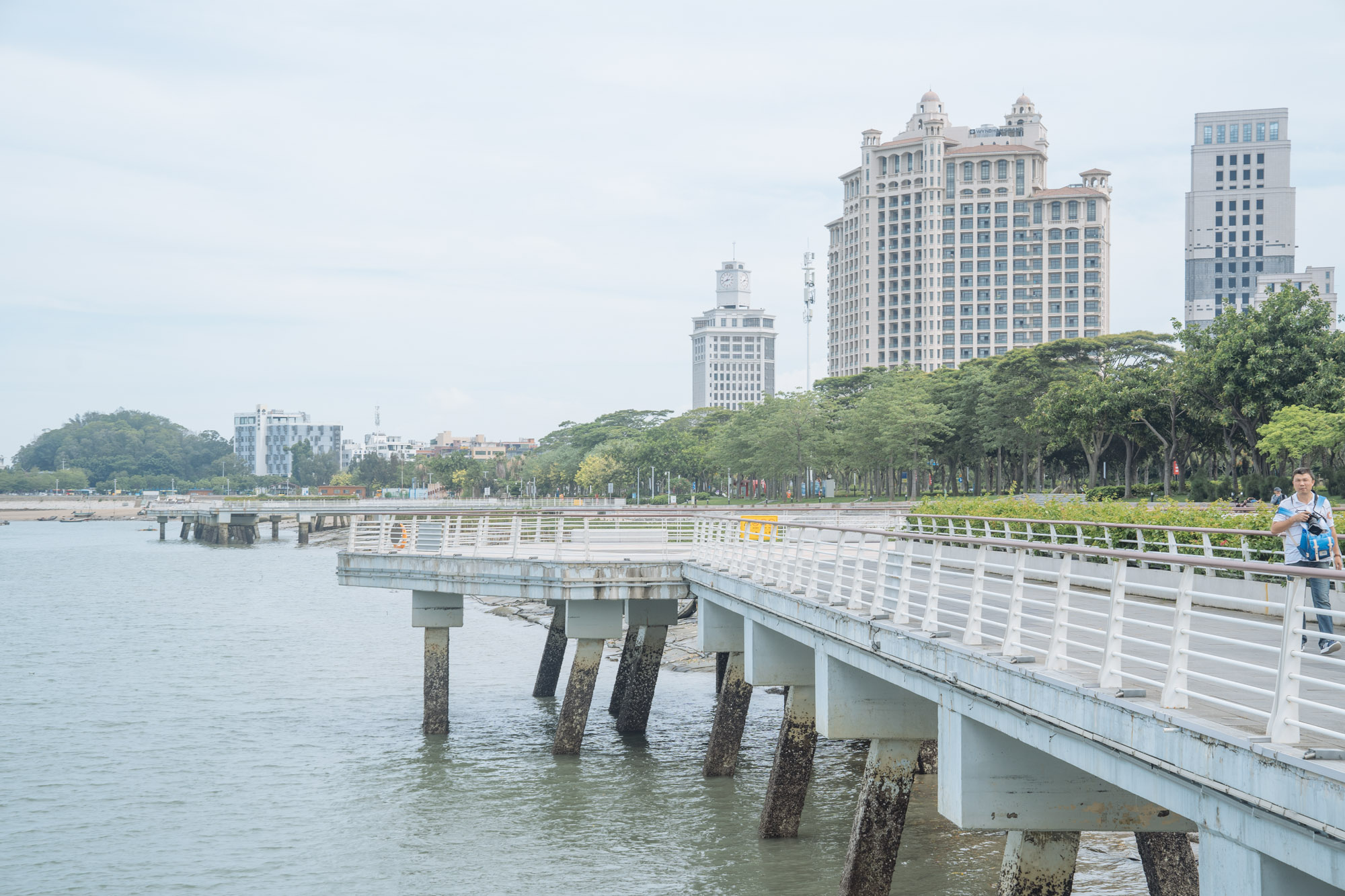 厦门的海边原来这么美,来海沧湾公园,感受厦门多彩西湾