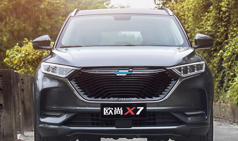 长安欧尚x7发动机是蓝鲸的吗