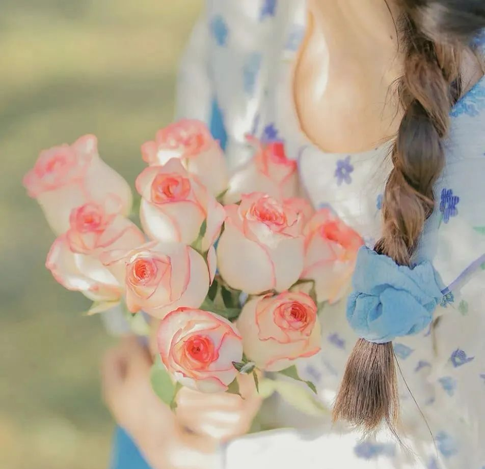 清新淡雅女生微信头像精选