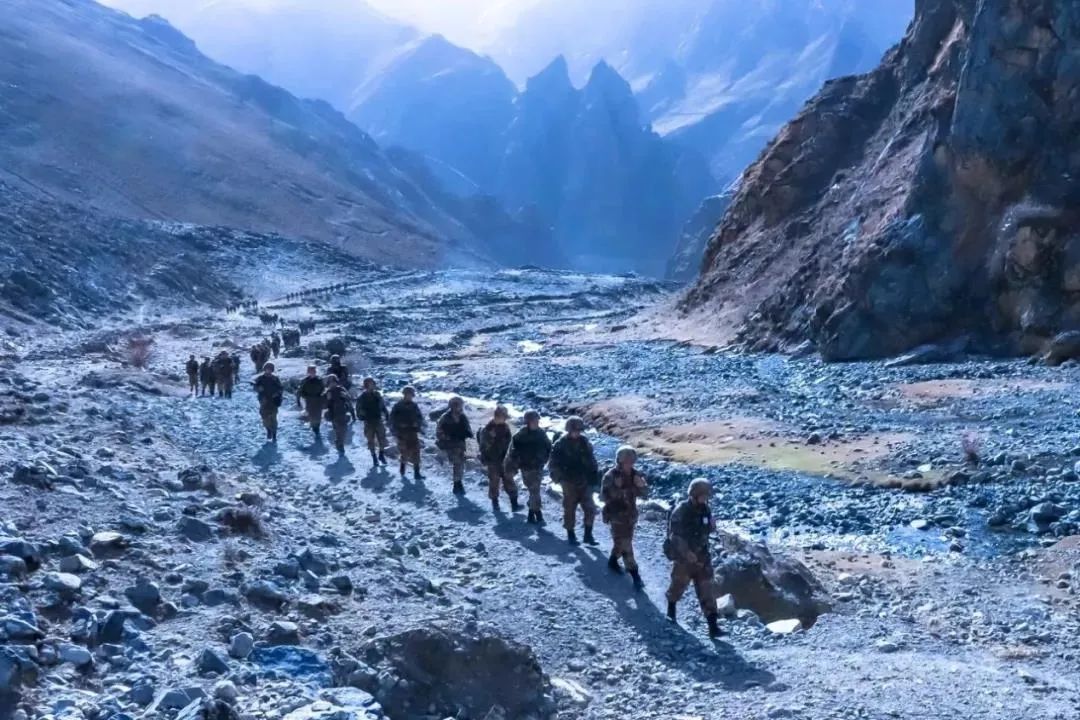 国庆假期期间组织战备拉动 以使命必达的姿态守护祖国安宁