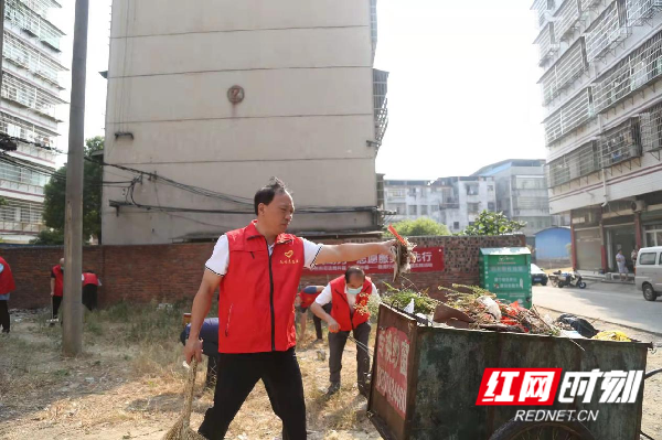 永州市司法局:秦远林到湖塘社区调研督导文明创建工作