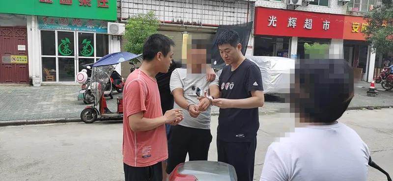 湖北黄冈:三男子跨省持刀抢劫 红安警方协外抓获逃犯