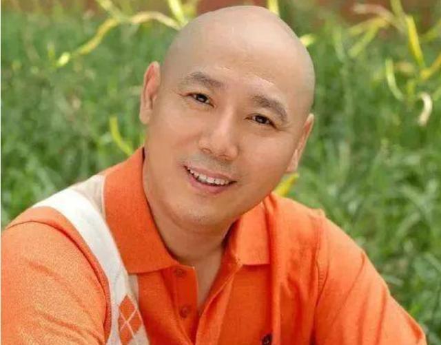 李诚儒谈影视剧角色,有女演员身高矮站苹果箱,导演没权力选演员
