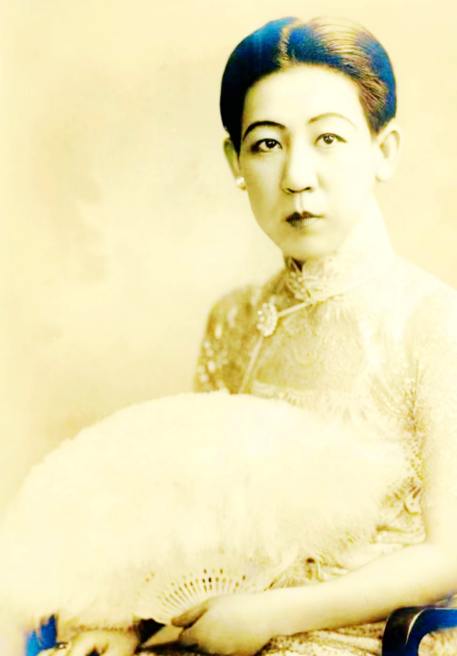 日本间谍川岛芳子是清朝和顺亲王爱新觉罗善奇的十四女.清朝灭亡后,善