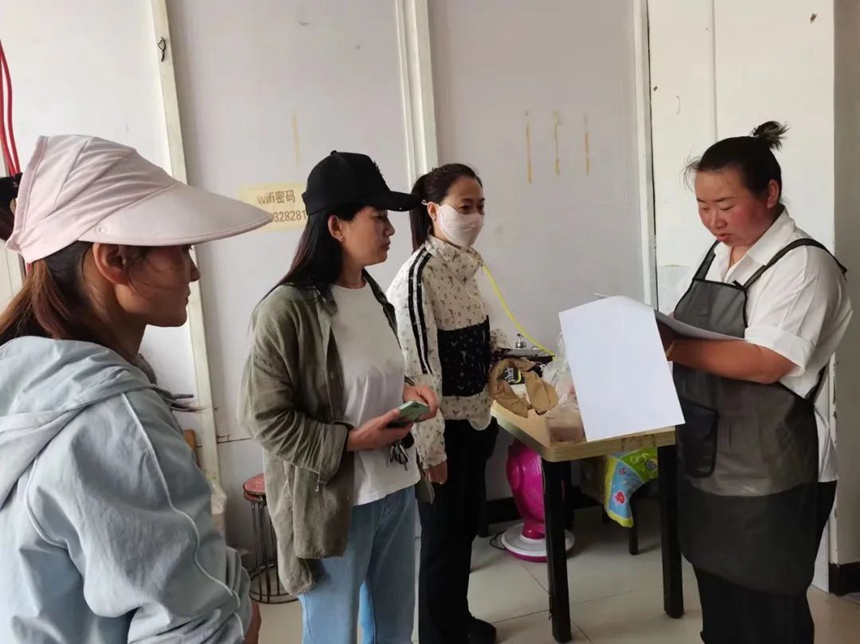 安图县两江镇加大宣传力度 助力高校毕业生就业创业