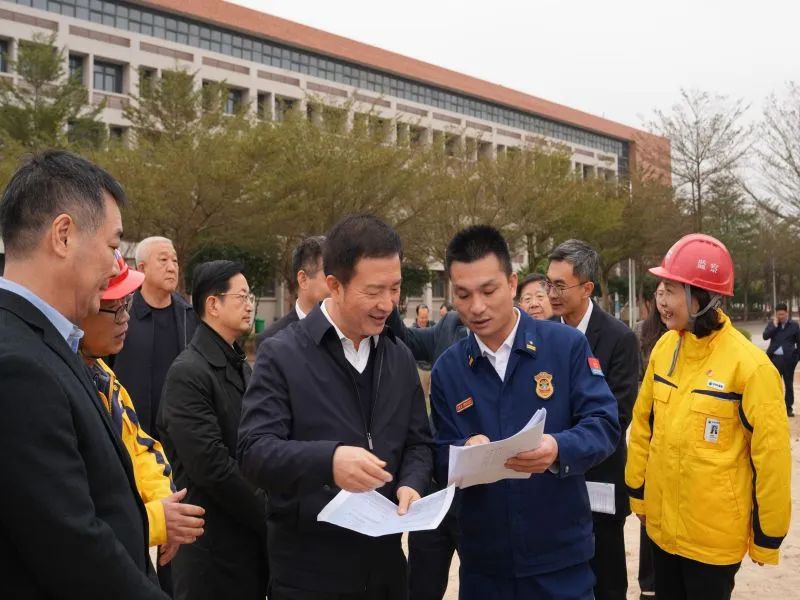湛江市委市政府主要领导带队开展春节前安全生产和消防工作检查