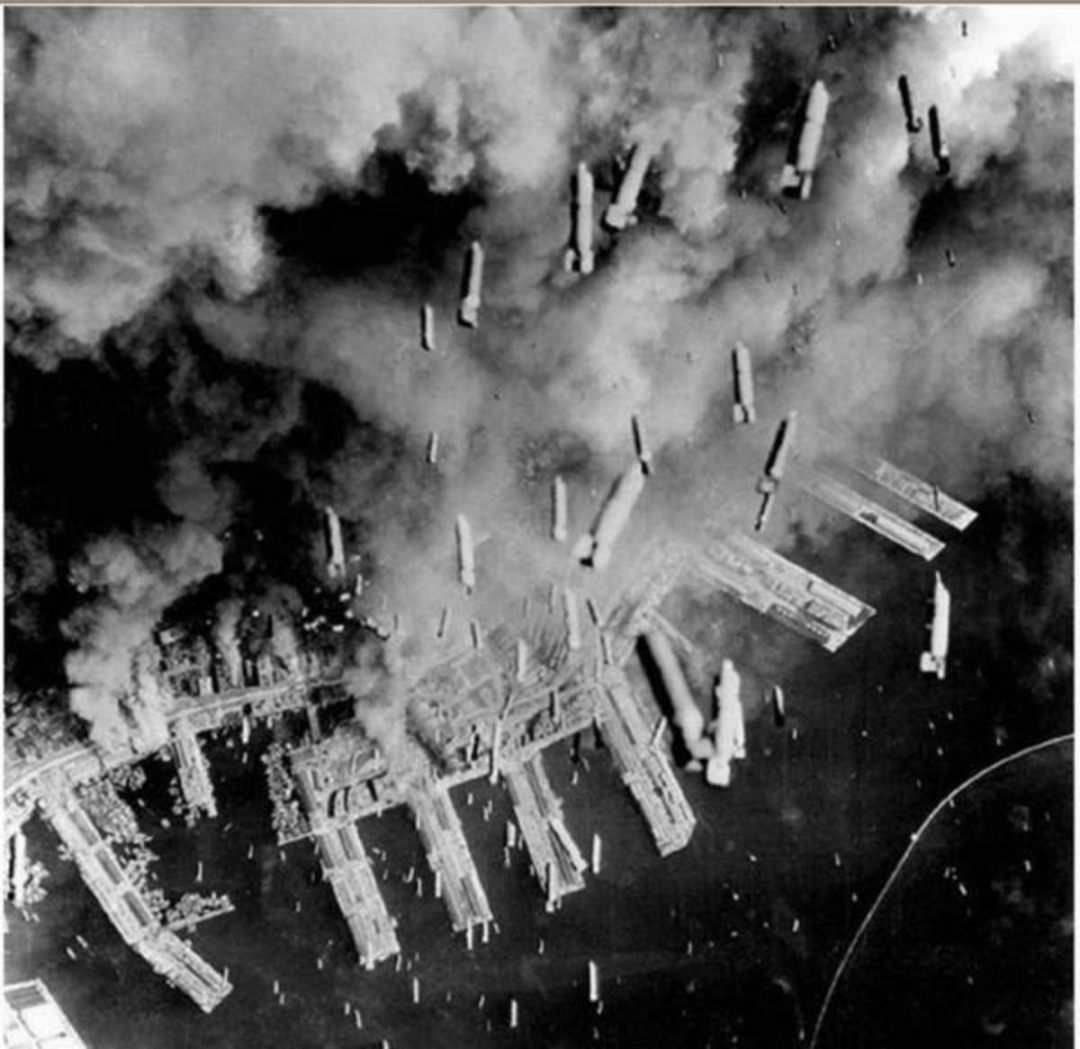 二战美军轰炸东京为什么只用燃烧弹?一夜之间将东京烧成废墟