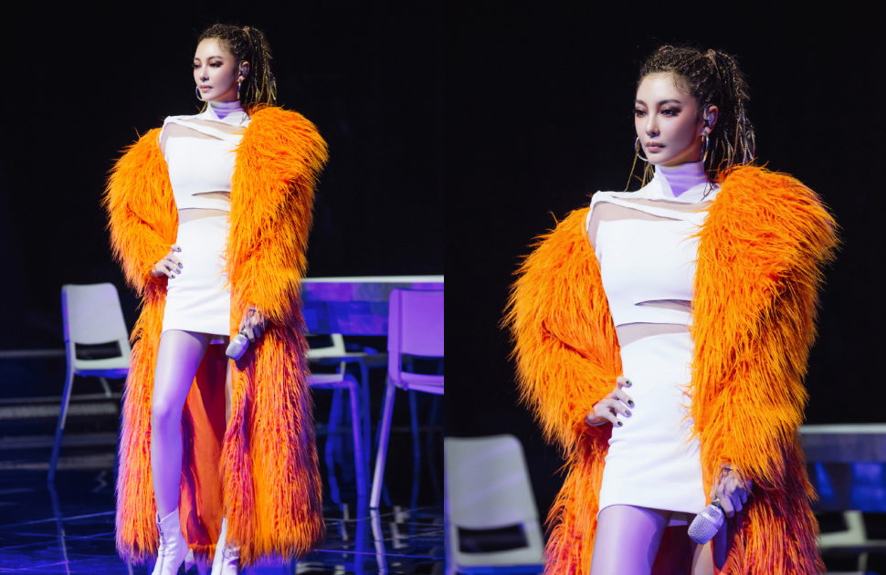 张雨绮浪姐舞台服装合集,《屋顶着火》最性感,而它才是惊喜